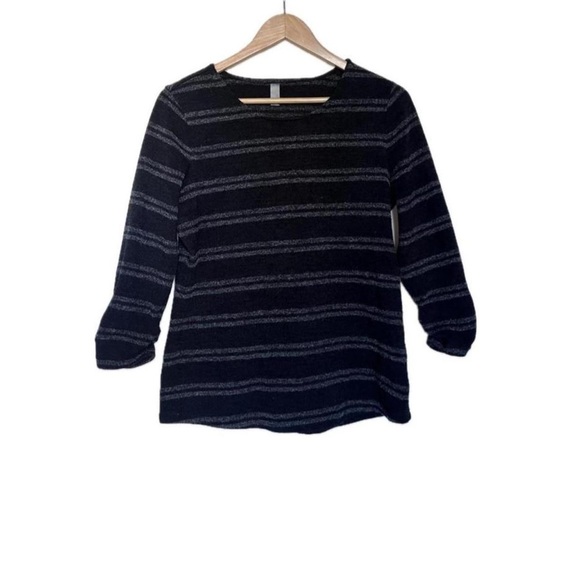 black & grey striped top/sweater - Picture 1 of 4